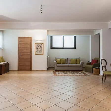 Holiday home Siliqua House With Garden By Wonderful Italy