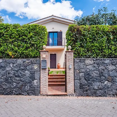 Siliqua House With Garden By Wonderful Italy * Trecastagni