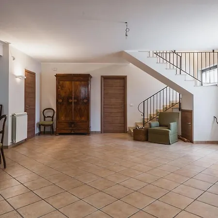 Siliqua House With Garden By Wonderful Italy