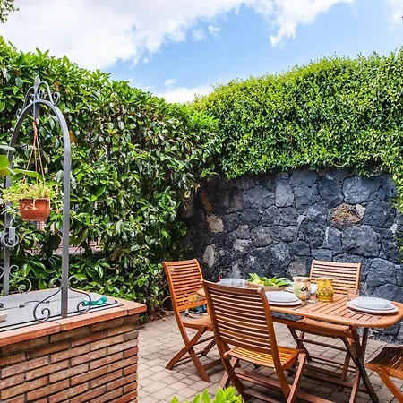 Holiday home Siliqua House With Garden By Wonderful Italy Trecastagni